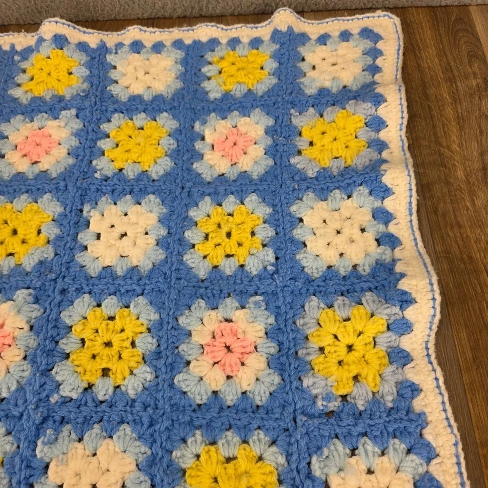 Vintage‎ Handmade Crochet Granny Square Baby Blanket Blue Yellow Pink 29x30